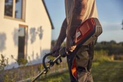 Husqvarna 325ilk Deelbare Accu Trimmer 14 Husqvarna 325ilk Deelbare Accu Trimmer -Husqvarna 967850103 6 HUSQVARNA20525iLK20DEELBARE20ACCU20TRIMMER