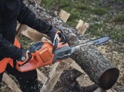 Husqvarna 340i Accu Kettingzaag 35cm -Husqvarna 967864214 3 HUSQVARNA20340iXP20ACCU20KETTINGZAAG2035CM