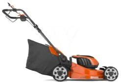 Husqvarna Lc142is Accumaaier Incl. Accu -Husqvarna 970541903 3 HUSQVARNA20LC142IS20ACCUMAAIER20INCLUSIEF20ACCU20EN20LADER
