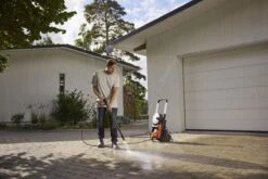 Husqvarna Pw240 Hogedrukreiniger 140 Bar 9 Husqvarna Pw240 Hogedrukreiniger 140 Bar -Husqvarna 970648101 4 Husqvarna20PW24020Hogedrukreiniger2014020Bar